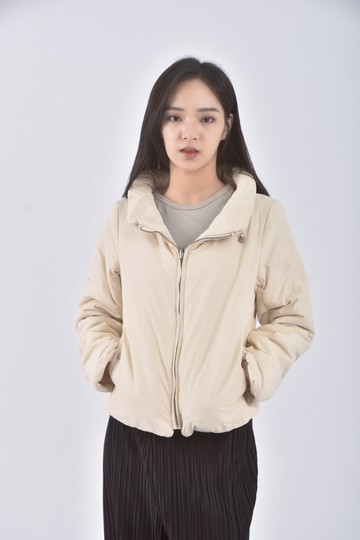 (S) 質感簡約杏色外套