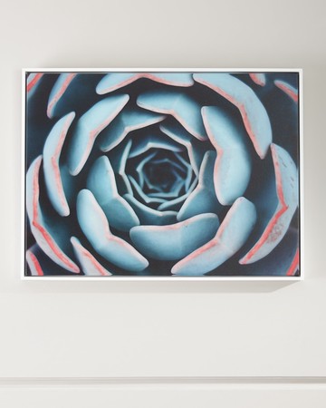 "Close-Up" Photography Print on Canvas Framed Handmade Wall Art