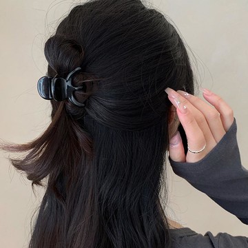 girlpins 沙迪不對稱醋酸纖維半抓夾  黑色