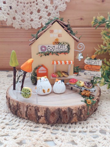 賣甜甜圈的橘子與花花/小木屋/木頭房子/貓