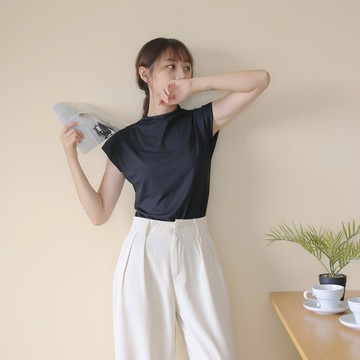 【Our Studio】涼感知性半高領褶紋短袖上衣 白色 灰紫色 黑色(現貨)