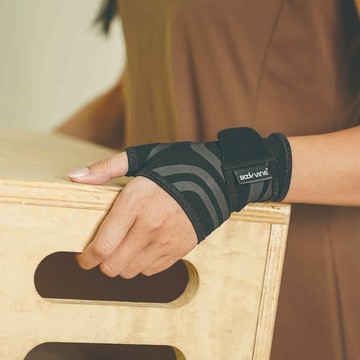 【BODYVINE巴迪蔓護腕】超肌感貼紮護腕（左右通用）-1只｜運動護腕日常工作護腕推薦