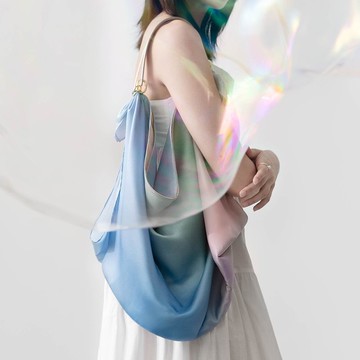 Cloud雲朵漸層絲巾包-霓光藍