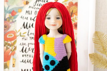 紅寶石紅時尚朋友娃娃莎莉服裝（14.5 英寸），RRFF 萬聖節套裝