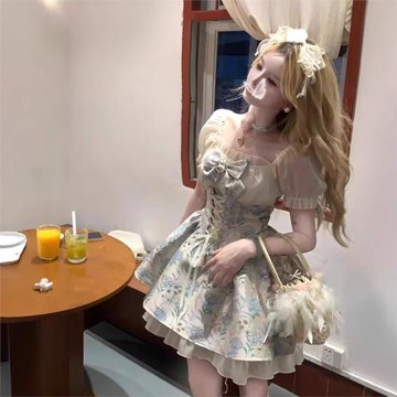 春夏法式公主收腰泡泡袖連衣裙