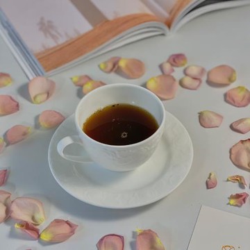 英式復古玫瑰浮雕陶瓷咖啡杯碟宮廷風骨瓷下午茶咖啡杯純白