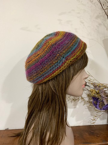 立體貝蕾毛線帽。秋日。純手工。義大利線編織。