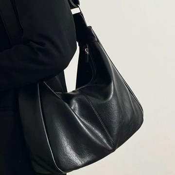 【台湾现货】簡約大容量包包女斜背包 側肩背包 新款時尚百搭休閒包 單肩包 學生包 通勤包 a4 斜挎包 托特包