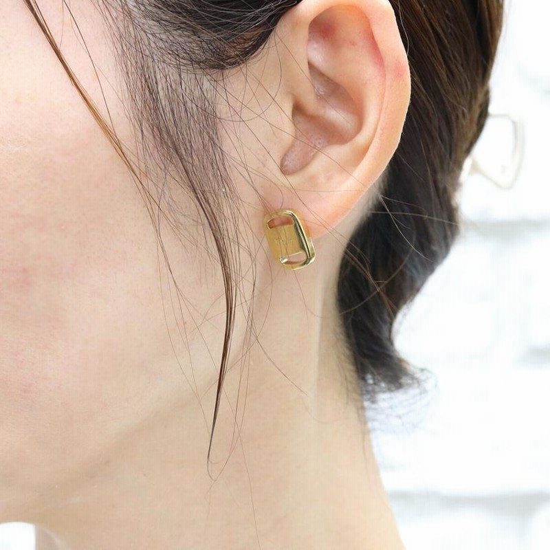 【国内発送】 Ferragamo レディース ピアス FERRAGAMO フェラガモ ピアス 76 0529 レディース ガンチーニ