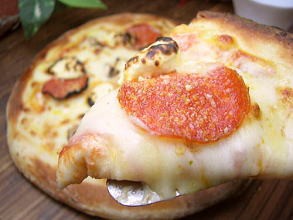 ピザ★チーズ＆チーズ[ホワイトソース]PIZZA（20cm）★本格ピッツァ チーズ パーティー お惣菜 ギフト