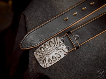 Navajo Style Leather Belt 印地安風格茶芯皮帶