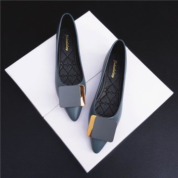 平底鞋女軟底淺口尖頭單鞋2024夏新款百搭方扣四季鞋軟皮豆豆瓢鞋