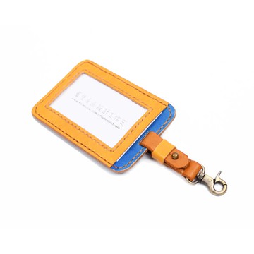 公主與阿汪出任務。皮革證件套