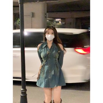 胖mm辣妹復古牛仔長袖連衣裙女秋季大碼露肩性感氣質收腰顯瘦短裙