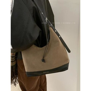 復古鹿皮絨腋下包包女2023新款潮韓國拼接撞色托特包百搭大容量包