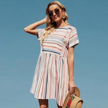 《D'Fina 時尚女裝》 休閒風 寬鬆短袖中長款圓領條紋洋裝