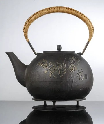 【A4 大古鑄鐵】菊1.7L