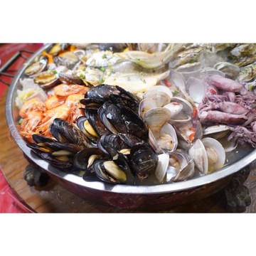 馬祖旅遊｜♘賀歲第二人折1000｜賀歲馬祖~除夕圍爐餐.尊爵南北竿.坑道探險.漫步芹壁三日｜台中出發_26TI215LB1