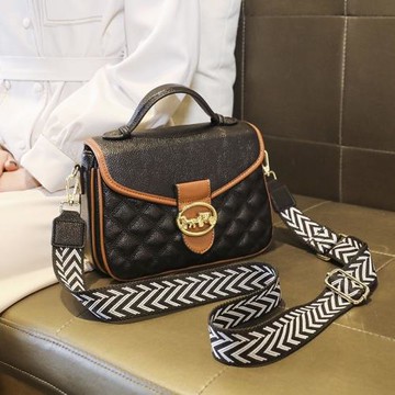 小眾高級感休閑包包女2025新款潮春夏斜挎包復古小方包百搭手提包