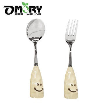 OMORY 304可站立陶瓷厚柄微笑餐具-多款任選