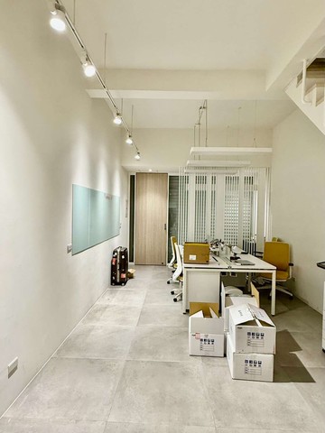 五甲雙市金店面｜高雄市前鎮區保泰路