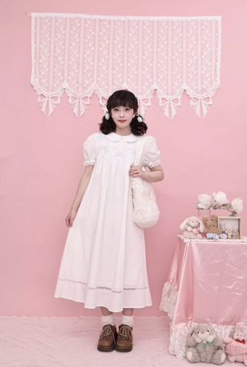 復古少女感 白色蕾絲元寶領刺繡連身裙