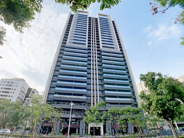 國泰O2高樓景觀雙平車｜高雄市前金區民生二路