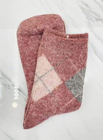 【震撼精品百貨】日本精品百貨~日本羊毛襪子(22~24CM)紫粉格*73664