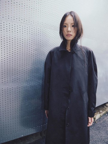 Curvy Line Oversized Mac Coat [Black]