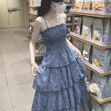法式洋裝  蛋糕連身裙 大碼胖MM茶歇法式碎花吊帶連衣裙女夏季新款甜美蛋糕裙氣質絕美裙0610