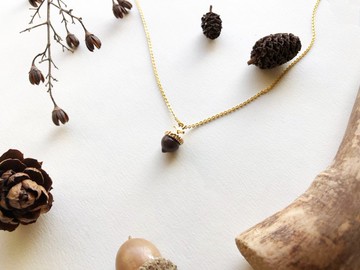 *coucoubird* 迷你釉面橡果項鍊/白色