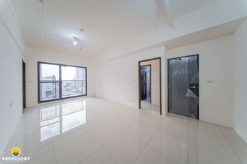 星玥灣｜亞灣三多商圈｜三面採光三房＋平移車位｜高雄市苓雅區三多四路