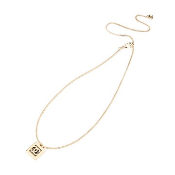 【↘特惠89折UP】Chanel 雙C項鍊(淡金純色方框中間小雙C)