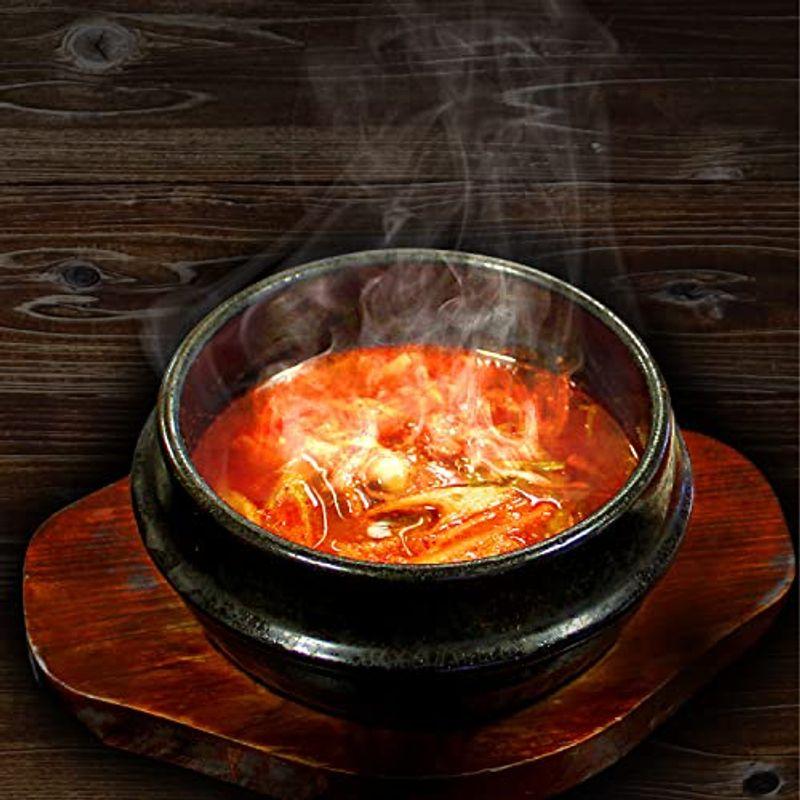 ユッケジャンスープ、具沢山でピリ辛 韓国料理