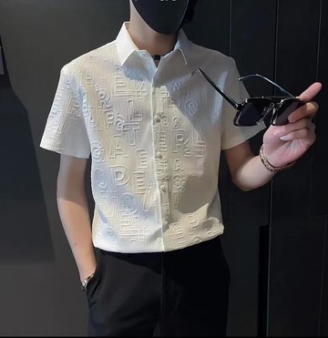 短袖襯衫男夏季薄款冰絲壓花修身男裝潮流免燙襯衣【繁星小鎮】P