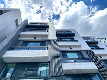 大里【塗城商圈★全室 三百萬精裝修透店豪墅】｜台中市大里區龍城街