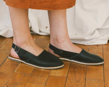 黑色涼鞋、露跟涼鞋、皮革涼鞋、夏季涼鞋、女士涼鞋、夏季鞋