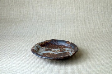 志野輪花皿 b