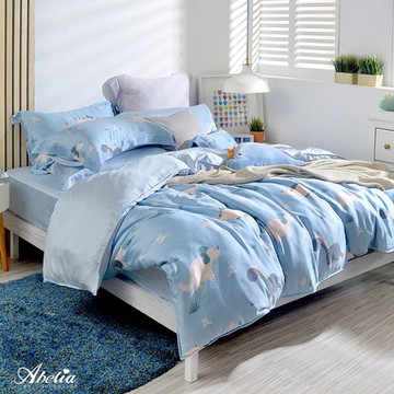 【Great Living格蕾寢飾】英國Abelia 草原小恐龍 雙人天絲木漿四件式兩用被床包組