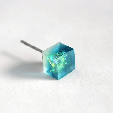 太陽, 天空, 風 / 樹脂耳環 - 單隻 / 方形 草綠 閃爍