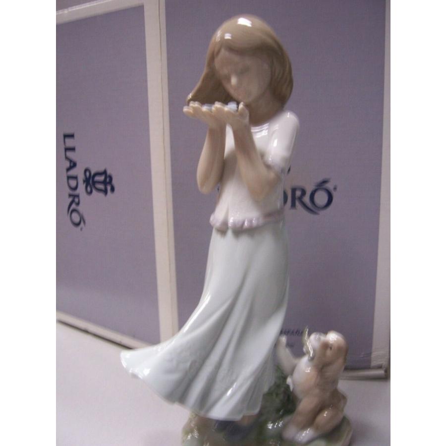 リヤドロ Lladro Whispering Breeze MIB