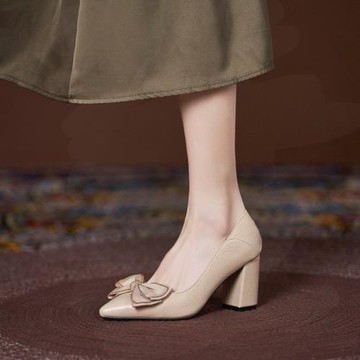 春新款小碼單鞋313233粗跟蝴蝶結不累腳高跟鞋加肥大碼女鞋41一43