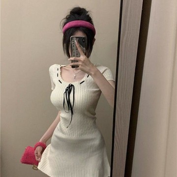韓系甜妹風方領針織包臀裙夏季撞色絲帶收腰修身顯瘦純欲風連衣裙不規則連身裙 韓系連衣裙 文藝連衣裙 套裝洋裝 連衣裙 吊帶