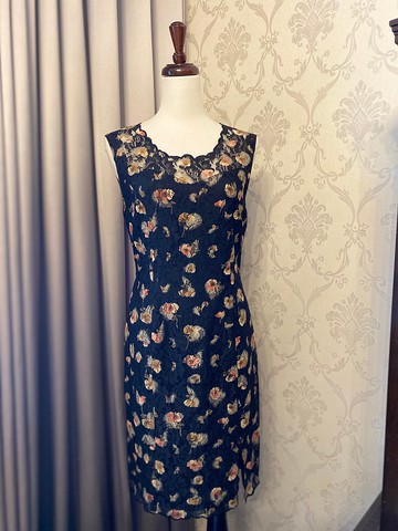 玫瑰黑蕾絲開衩無袖古著洋裝私人訂製服