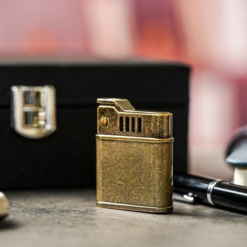 【FREED】復古刷舊金色滾花銅殼煤油打火機 客製化 情人節