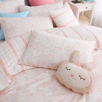 鴻宇 枕套2入 眠眠兔粉 300織 美國棉授權品牌 台灣製2225