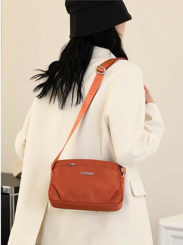 女士尼龍斜背包側背包 枕頭包防水尼龍女包2025春季新款單肩斜挎包大容量腋下包時尚氣質