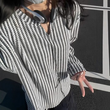 小香風v領長袖t恤男秋季黑白拼色條紋打底衫松弛感寬松情侶上衣潮鑫弘-衣錦男裝