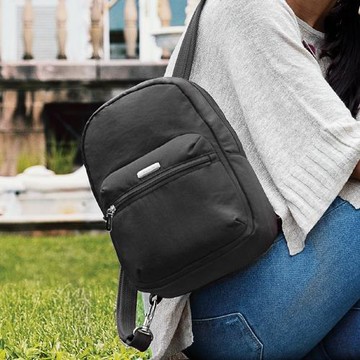 《TRAVELON》Essentials雙層防盜後背包(黑)