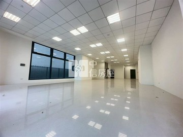 正德芳南路1+2F百坪電梯店面｜台中市大里區德芳南路